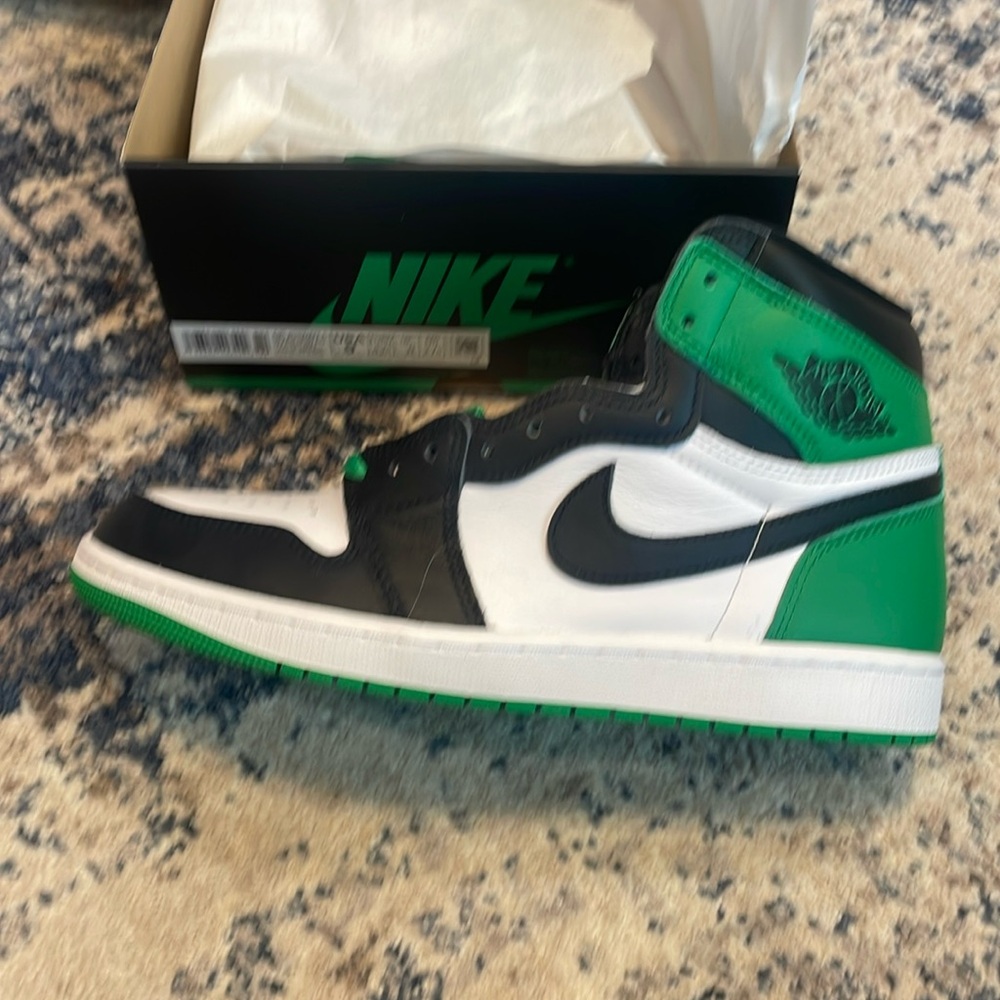 Nike, size 9, black w/green